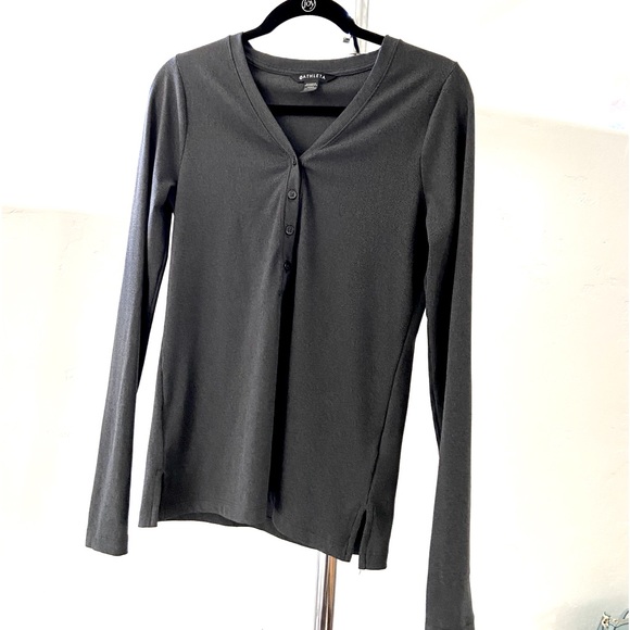 Athleta gray long sleeve top - Size Medium - Picture 1 of 8